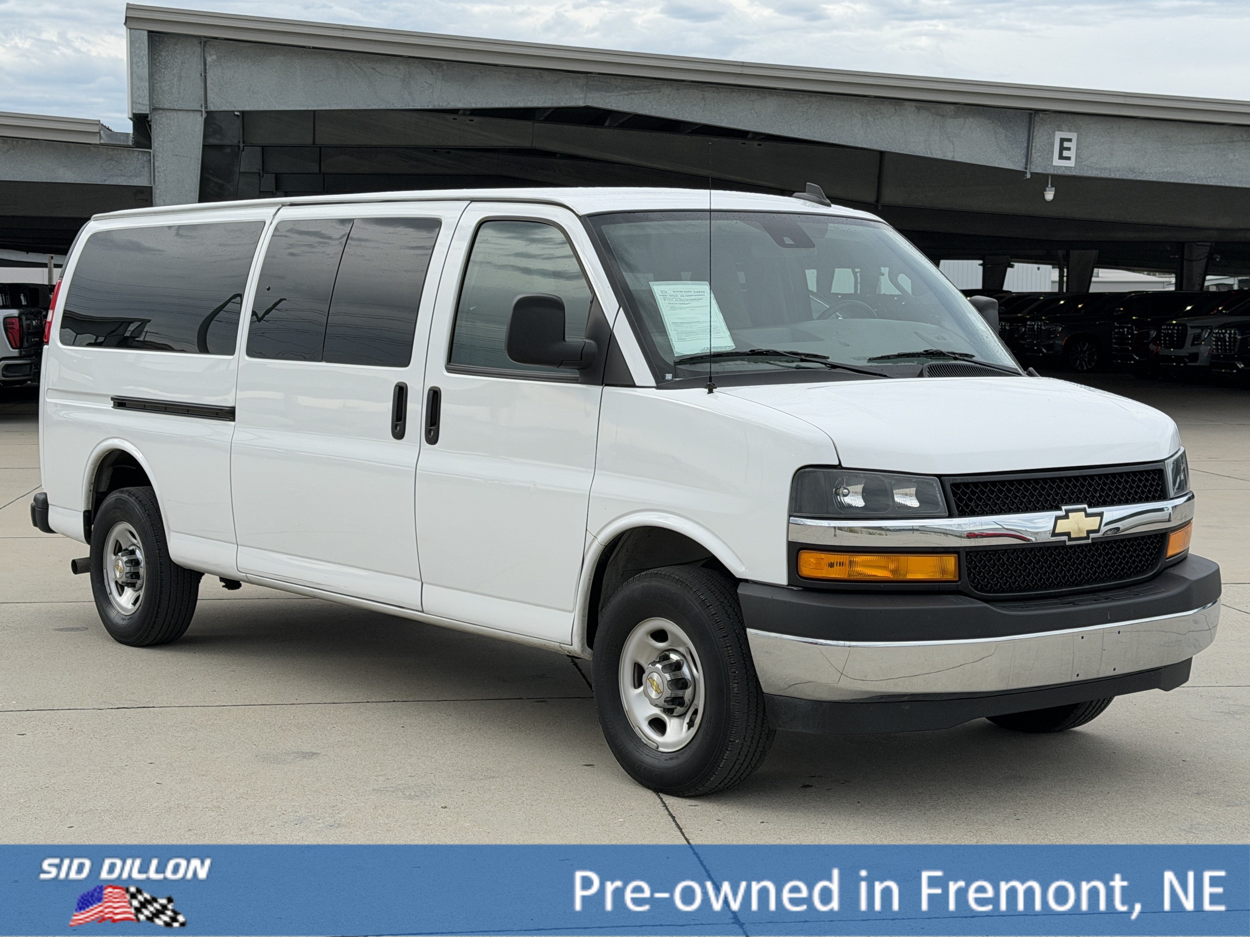 chevrolet express passenger 2024 1GAZGPFP6R1282404 image chevrolet express passenger 2024 1GAZGPFP6R1282404 image